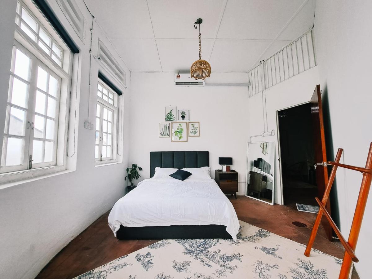 111 Hutton Lane Hostel Τζωρτζ Τάουν Εξωτερικό φωτογραφία