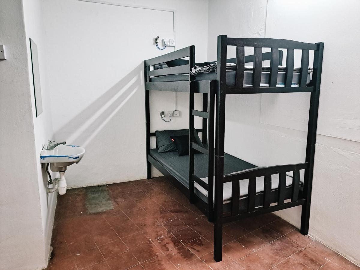 111 Hutton Lane Hostel Τζωρτζ Τάουν Εξωτερικό φωτογραφία